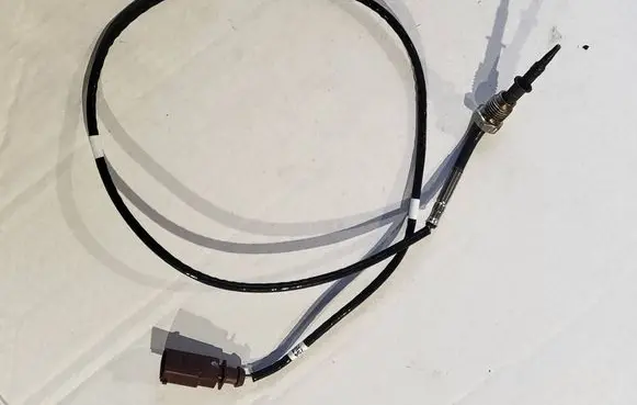 Audi A6 S6 C8 4K Exhaust gas temperature sensor 05L906088CF
