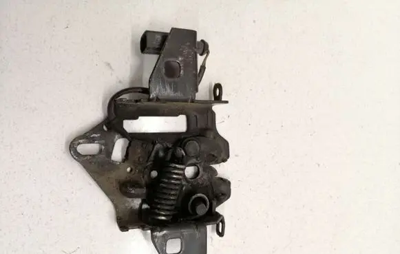 Skoda Superb B5 (3U) Engine bonnet/hood lock/catch