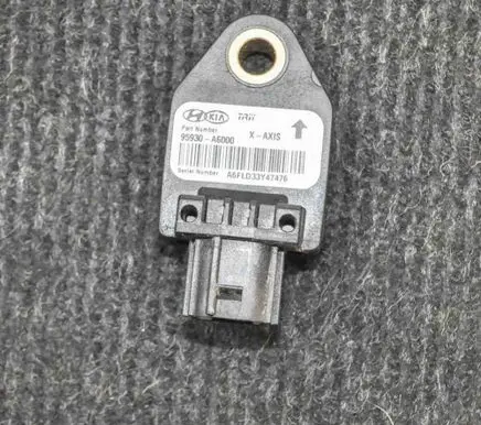 KIA Ceed Airbag deployment crash/impact sensor 95930A6000