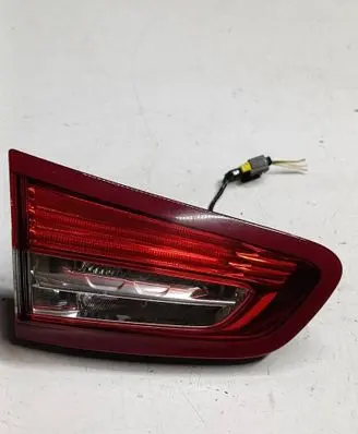 Tailgate rear/tail lights