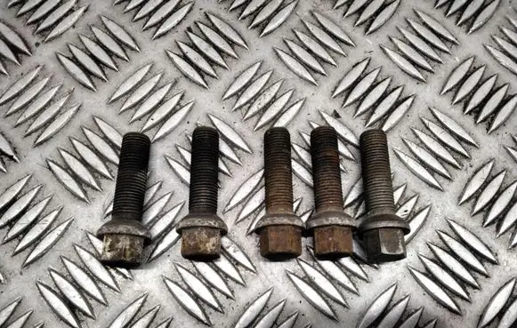 Mercedes-Benz ML W166 Nuts/bolts 