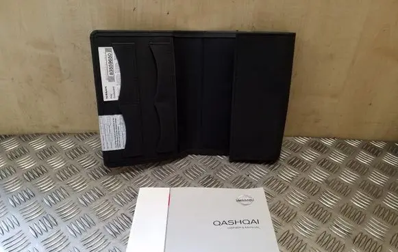 Nissan Qashqai User manual 