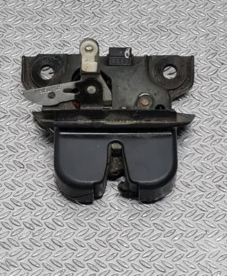 Audi A2 Tailgate/trunk/boot lock/catch/latch 4B9877505M
