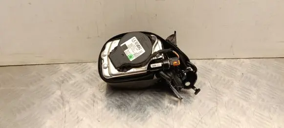 Volvo XC40 Front seatbelt 638028300B