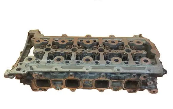 Jaguar XF X250 Engine head PBG4D36090AB 204DTD