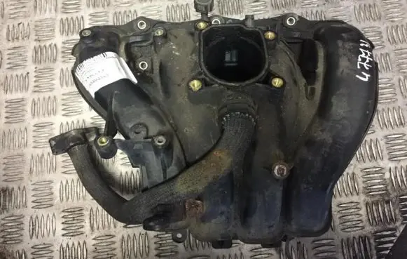 Opel Vectra C Intake manifold 55351149