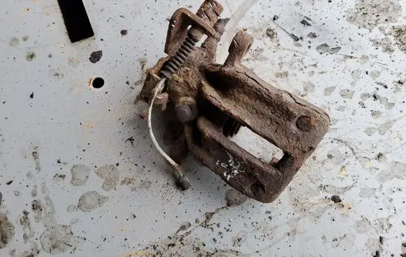 Audi A4 S4 B5 8D Rear brake caliper
