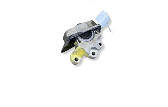 Volvo XC90 Engine mount bracket 31339949