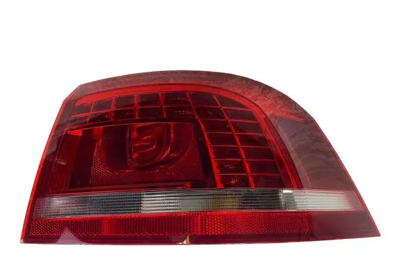 Volkswagen PASSAT B7 Rear/tail lights E13062 E13063