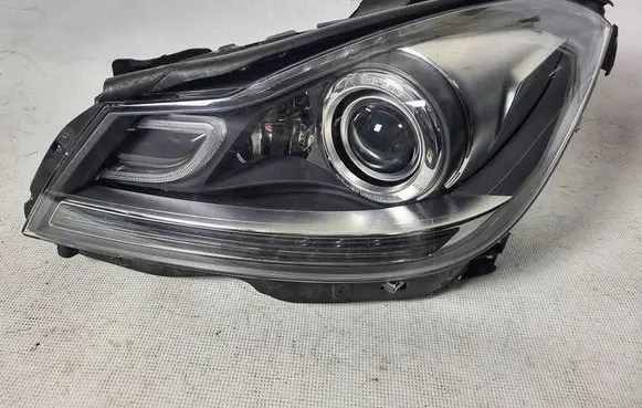 Mercedes-Benz C W204 Headlight/headlamp A2048204339 030127028104 LE09A6220