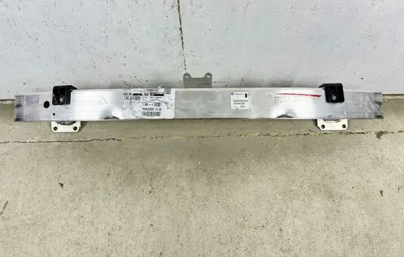 Opel Astra L Front bumper cross member 9839643180