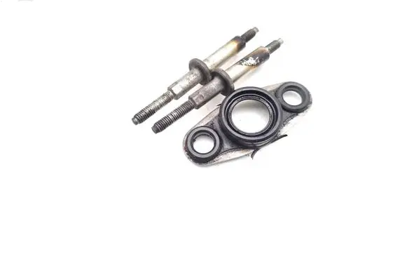 Mazda 6 Fuel Injector clamp holder R2AA