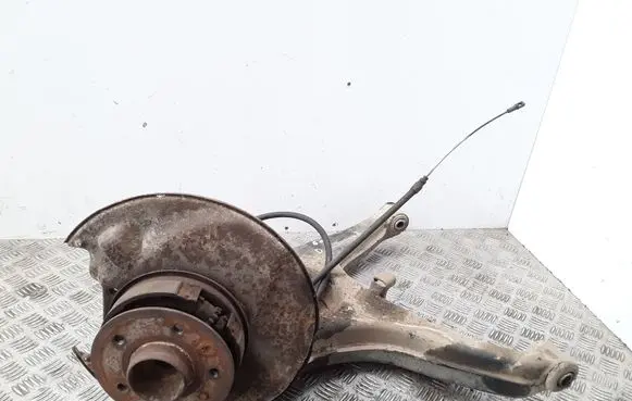 Mercedes-Benz W123 Rear wheel hub spindle/knuckle 