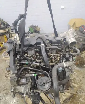 Peugeot 406 Engine