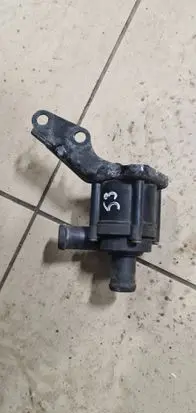 Audi A8 S8 D4 4H Electric auxiliary coolant/water pump 70171306