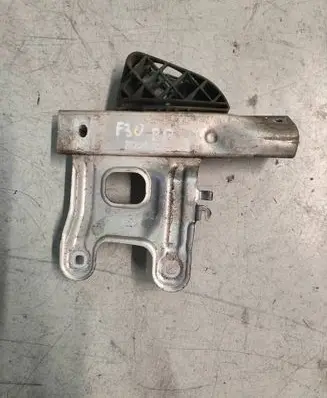 BMW 3 F30 F35 F31 Radiator mount bracket