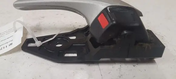 Toyota Prius (XW30) Front door interior handle