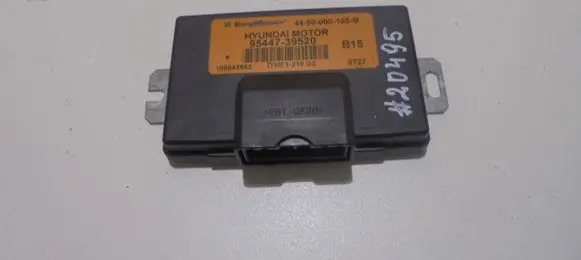 Hyundai Santa Fe Transfer box differential control unit 9544739520 105043983