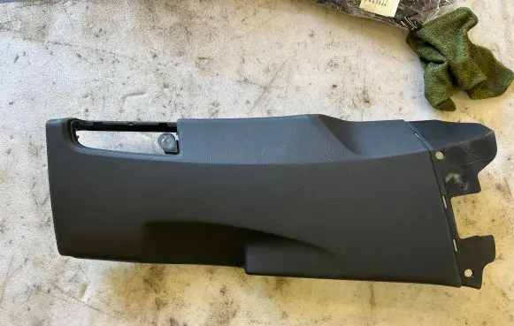 Audi Q7 4M (B) pillar trim (top) 4M0867240