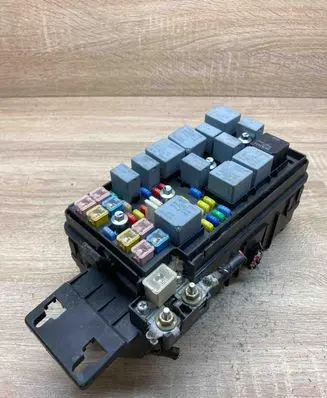 Chevrolet Lacetti Fuse module 96190189 96263403