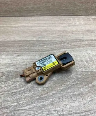 Opel Signum Airbag deployment crash/impact sensor 13102027