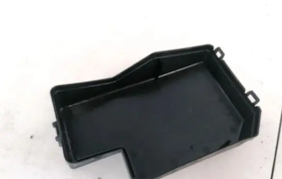 Toyota RAV 4 (XA30) Fuse box cover 8266242180 82662-42180