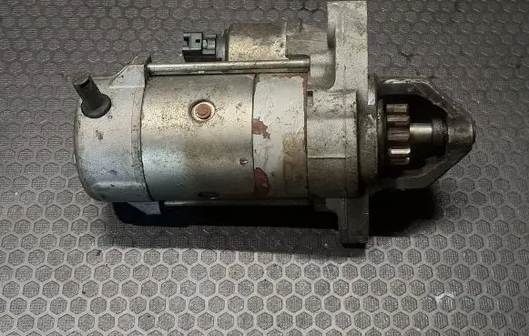 Toyota Avensis T250 Starter motor 281000G040 MS4A30003180
