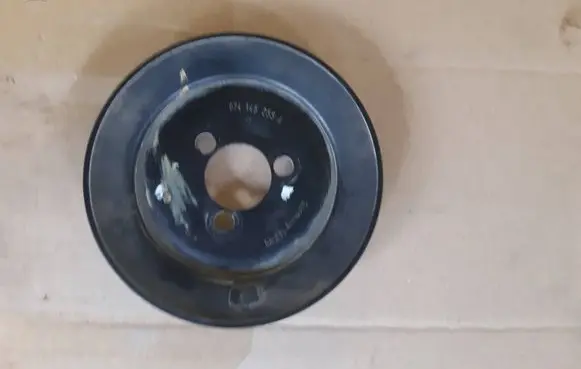 Volkswagen Transporter - Caravelle T4 Power steering pump pulley 074145255A