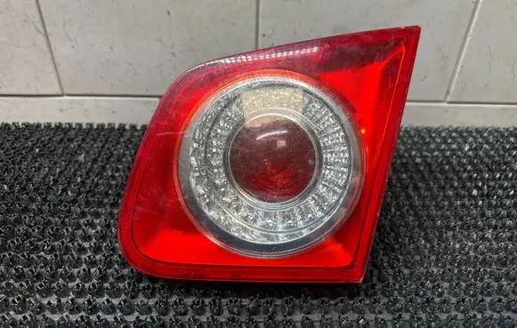 Volkswagen PASSAT B6 Tailgate rear/tail lights 1K5945094