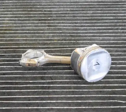 Nissan Note (E11) Piston 