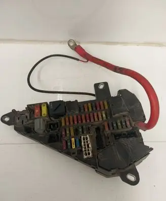 BMW 5 E60 E61 Fuse module 6906588