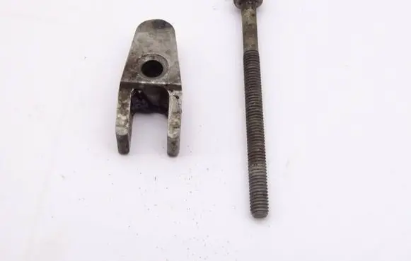 Mercedes-Benz Vito Viano W639 Fuel Injector clamp holder