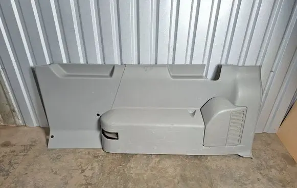 Volkswagen Transporter - Caravelle T5 Trunk/boot lower side trim panel 7H3868716C