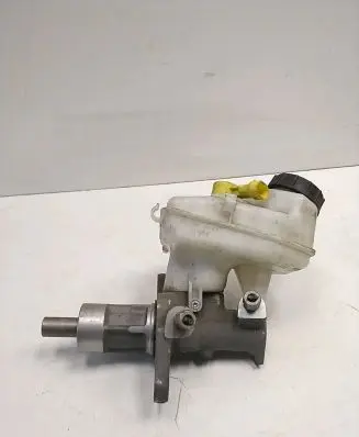 Master brake cylinder