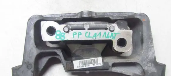 Mercedes-Benz CLA C117 X117 W117 Engine mount bracket A2462401717