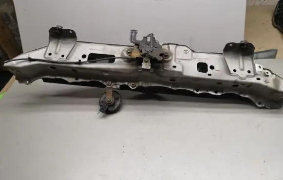 Top upper radiator support slam panel