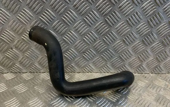 Volvo XC90 Engine coolant pipe/hose 30680748