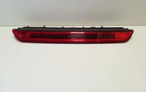 Opel Grandland X Third/center stoplight 9811951080