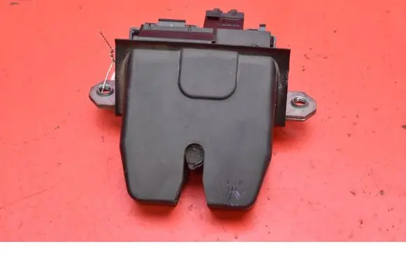 Ford Focus ST Tailgate/trunk/boot lock/catch/latch 8M51-R442A66-DC