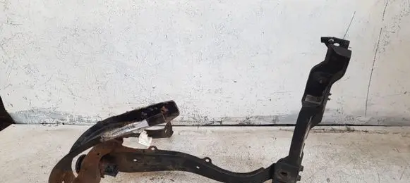 Mercedes-Benz E W212 Headlight/headlamp mounting bracket