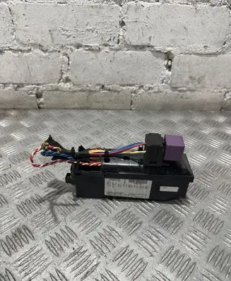 Volkswagen Caddy Fuse module 2K6970
