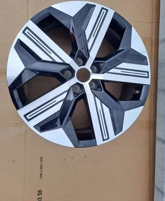 Renault Megane III R20 alloy rim 