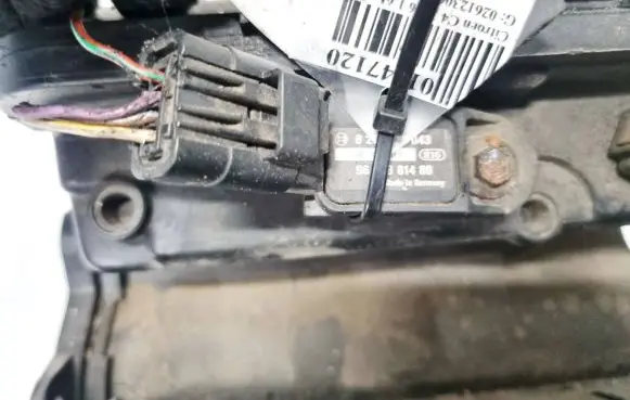 Citroen C4 I Air pressure sensor 0261230043 9639381480