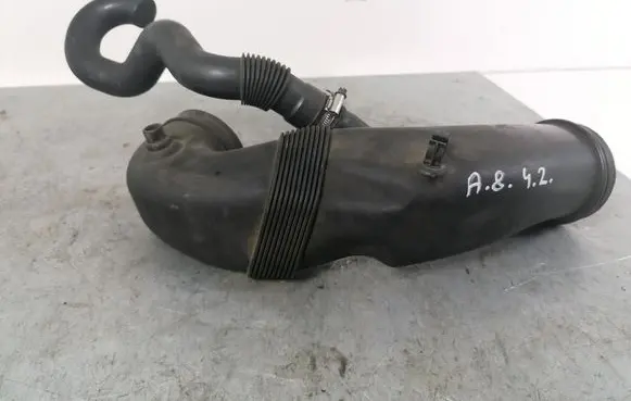 Audi A8 S8 D3 4E Air intake hose/pipe 077129629