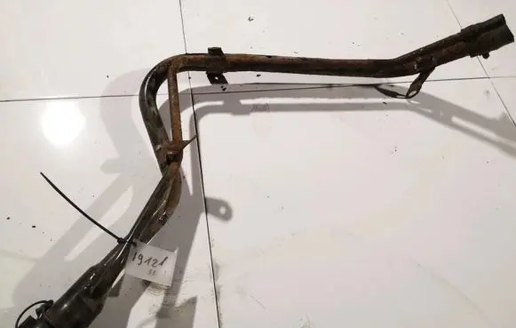 Fuel tank filler neck pipe