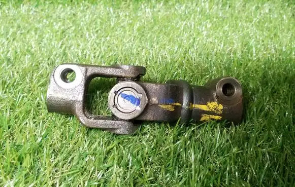 Steering column universal joint
