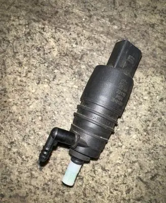BMW 5 E39 Windscreen/windshield washer pump 67128362154 23113 20181203