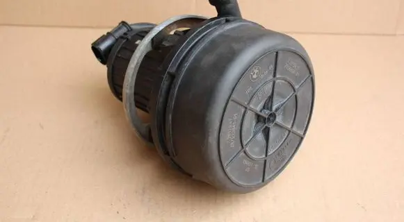 BMW Z4 E85 E86 Secondary air pump 7556804