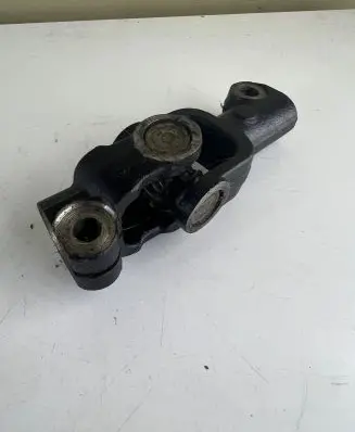 Toyota RAV 4 (XA20) Steering column universal joint