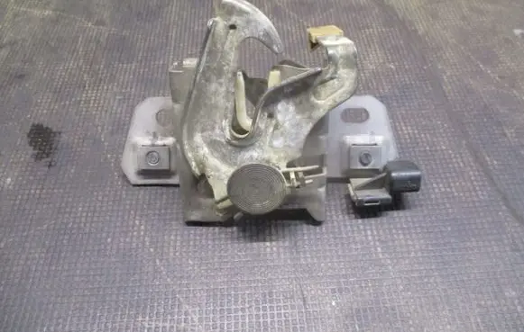 Volvo C30 Engine bonnet/hood lock/catch 30716529